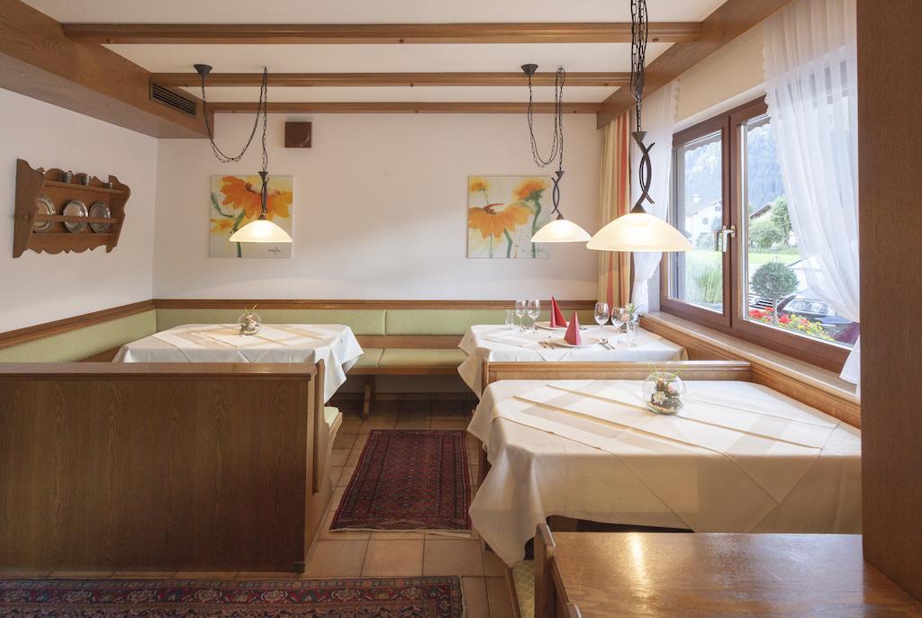 Hotel Alpenblick Schruns ภายนอก รูปภาพ