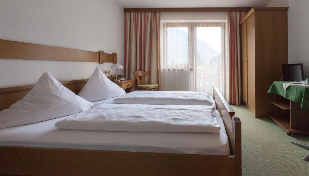 Hotel Alpenblick Schruns ภายนอก รูปภาพ